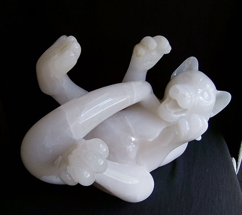 Happy - a Sculpture & Installation by Frederic Gingras